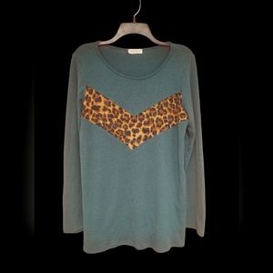 EUC First Love Pullover Knit Top Size M